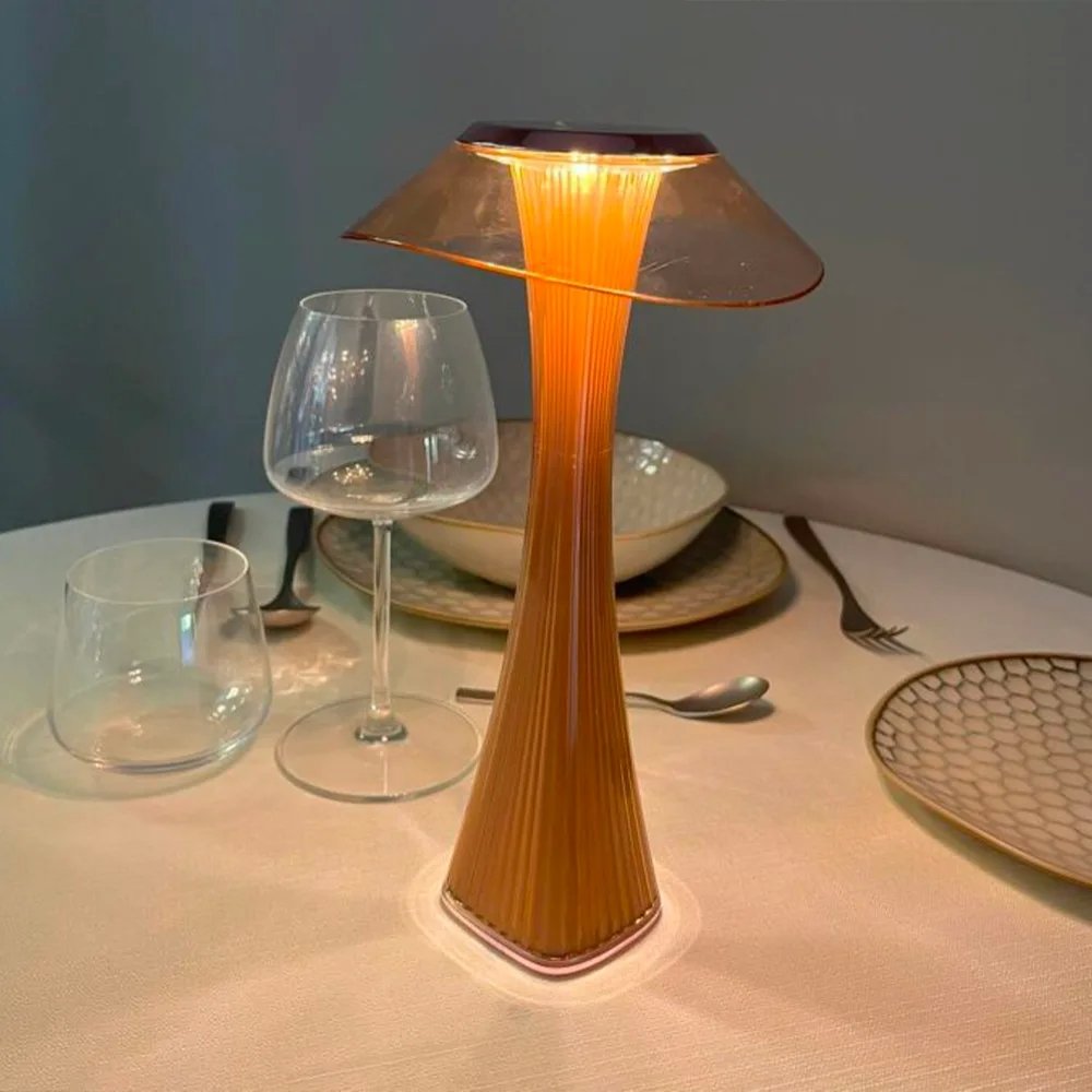 Lampada Touch Ricaricabile in Rame con 3 Temperature di Colore