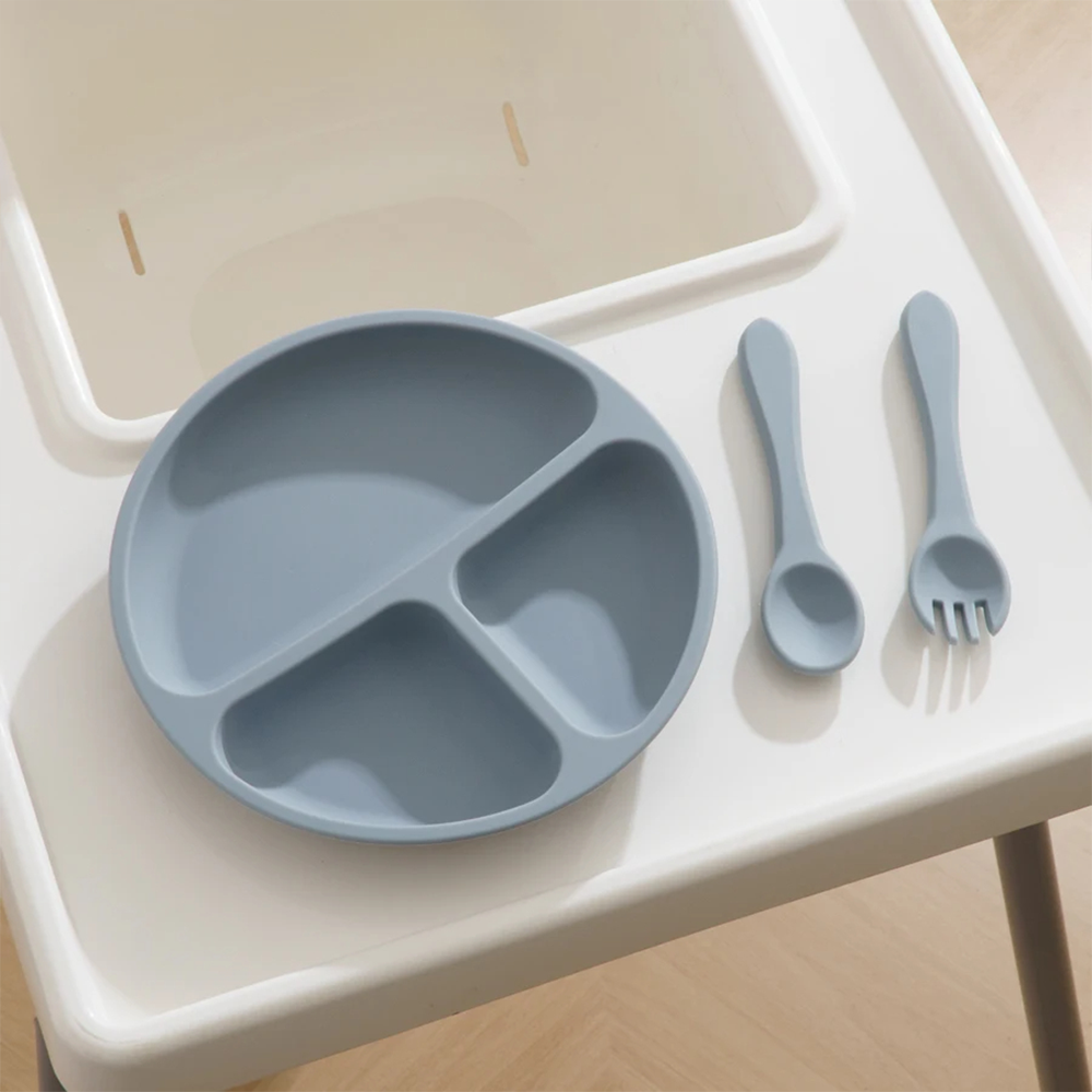 Stoviglie Silicone per Bambini Antiscivolo 3 Pezzi Piatti, Cucchiaio e Forchetta