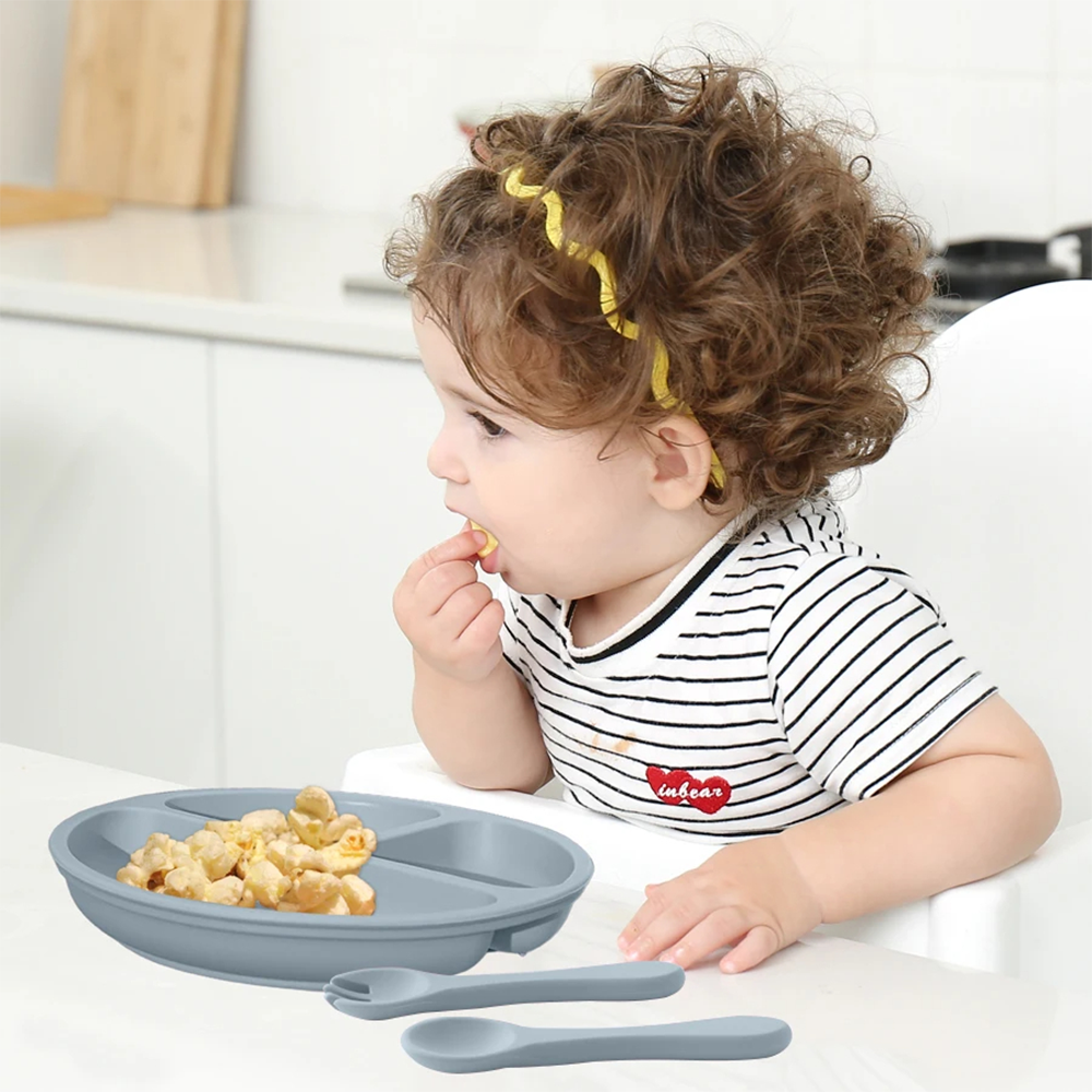 Stoviglie Silicone per Bambini Antiscivolo 3 Pezzi Piatti, Cucchiaio e Forchetta