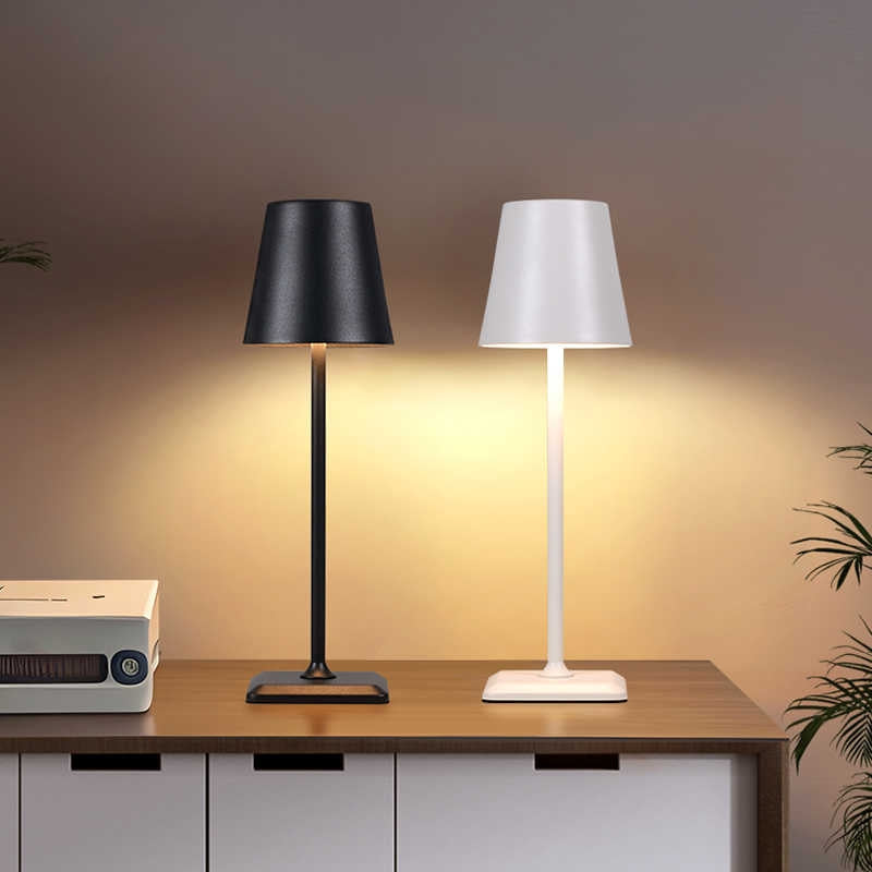 Lampada Ricaricabile Dimmerabile per Interni ed Esterni