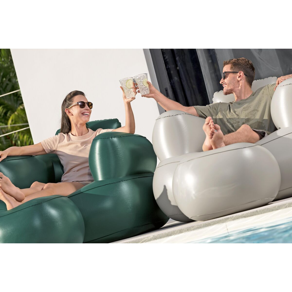 Poltrona Gonfiabile Ergonomica con Pouf Integrato