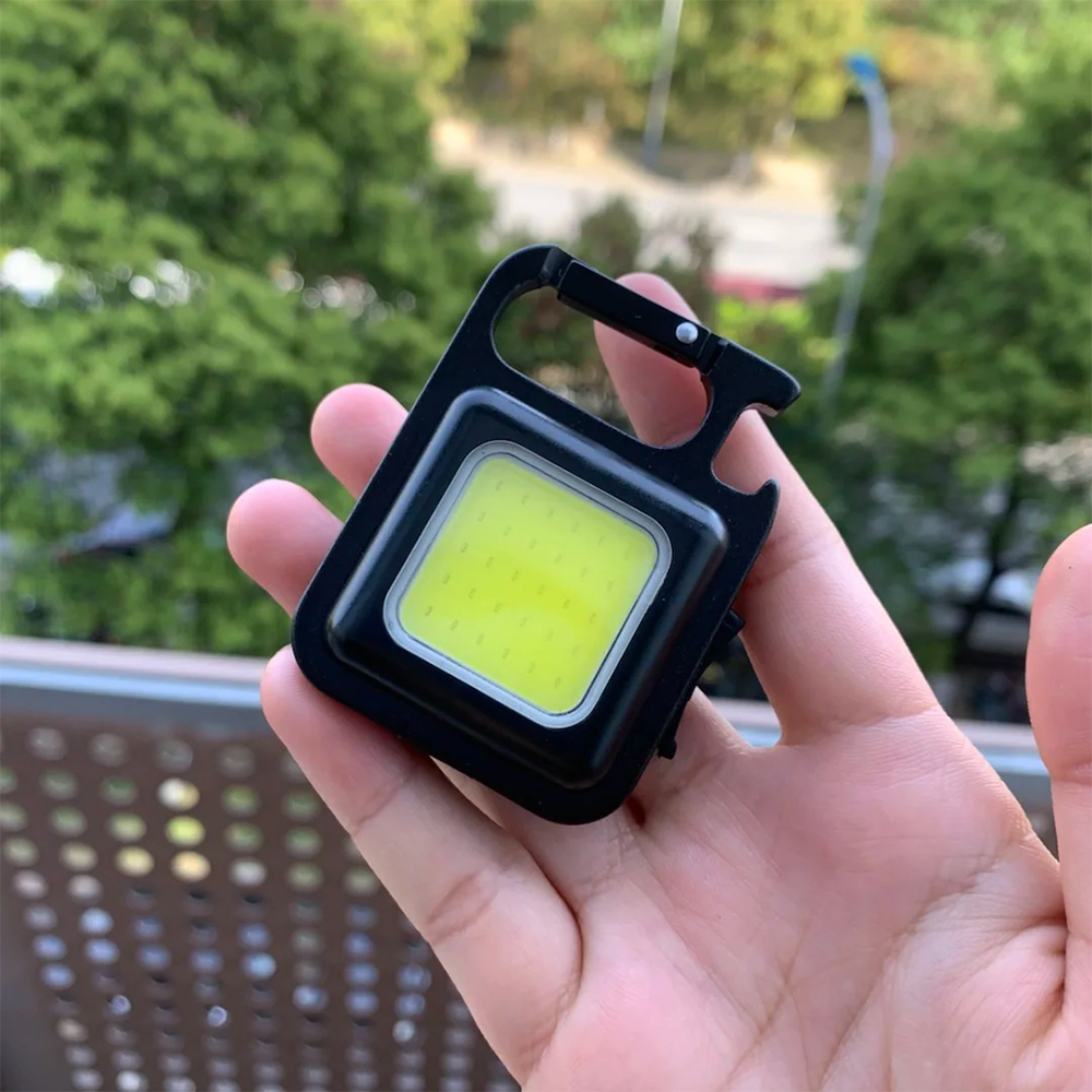 Torcia LED Portachiavi Ricaricabile USB, Ultra Luminosa e Impermeabile