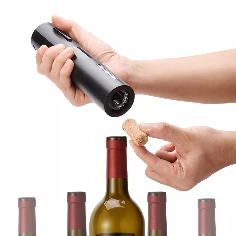 Cavatappi Elettrico Automatico – Set 4 in 1 Accessori per Vino Elegante e Universale